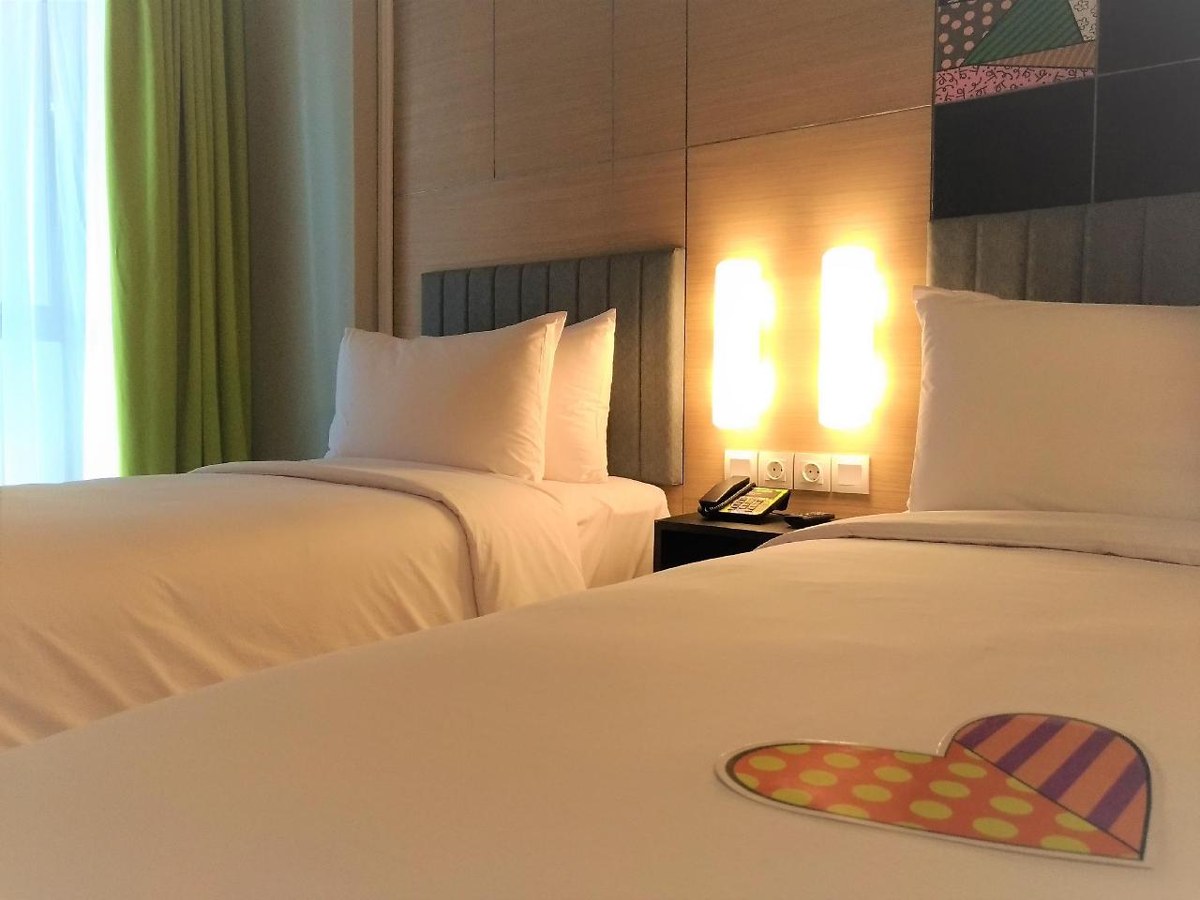 MaxOneHotels.com at Platinum Hayam Wuruk Jakarta