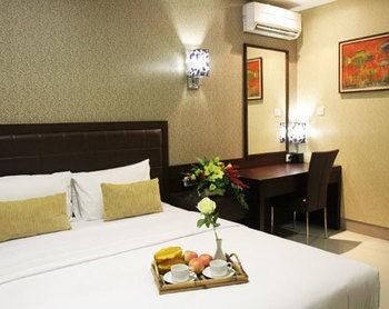 Bamboo Inn Hotel & Cafe photo 2