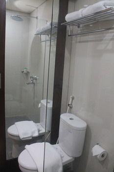 Namira Syariah Hotel Surabaya photo 4