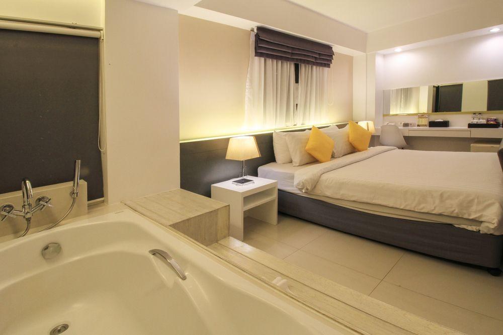 Myhotel CMYK Ratchada photo 1