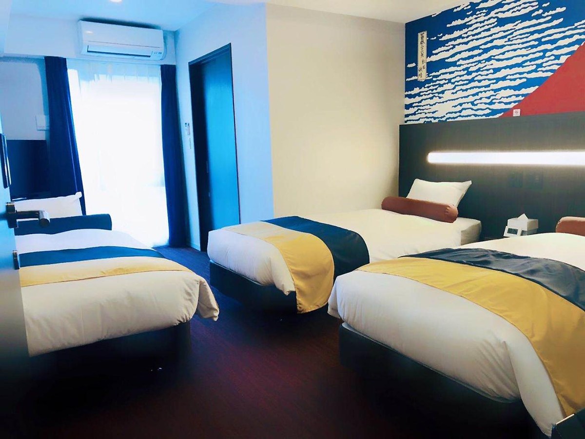 KUROMON Crystal Hotel photo 1