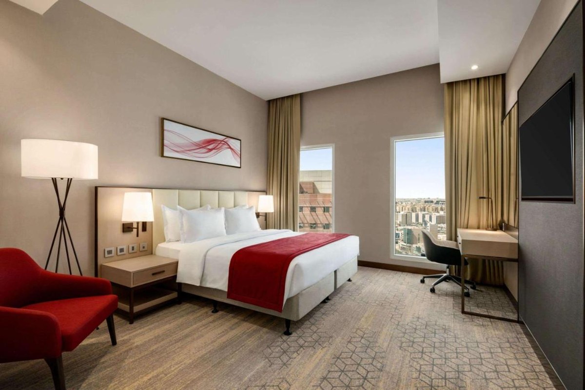 Ramada by Wyndham Riyadh King Fahd Road photo 1