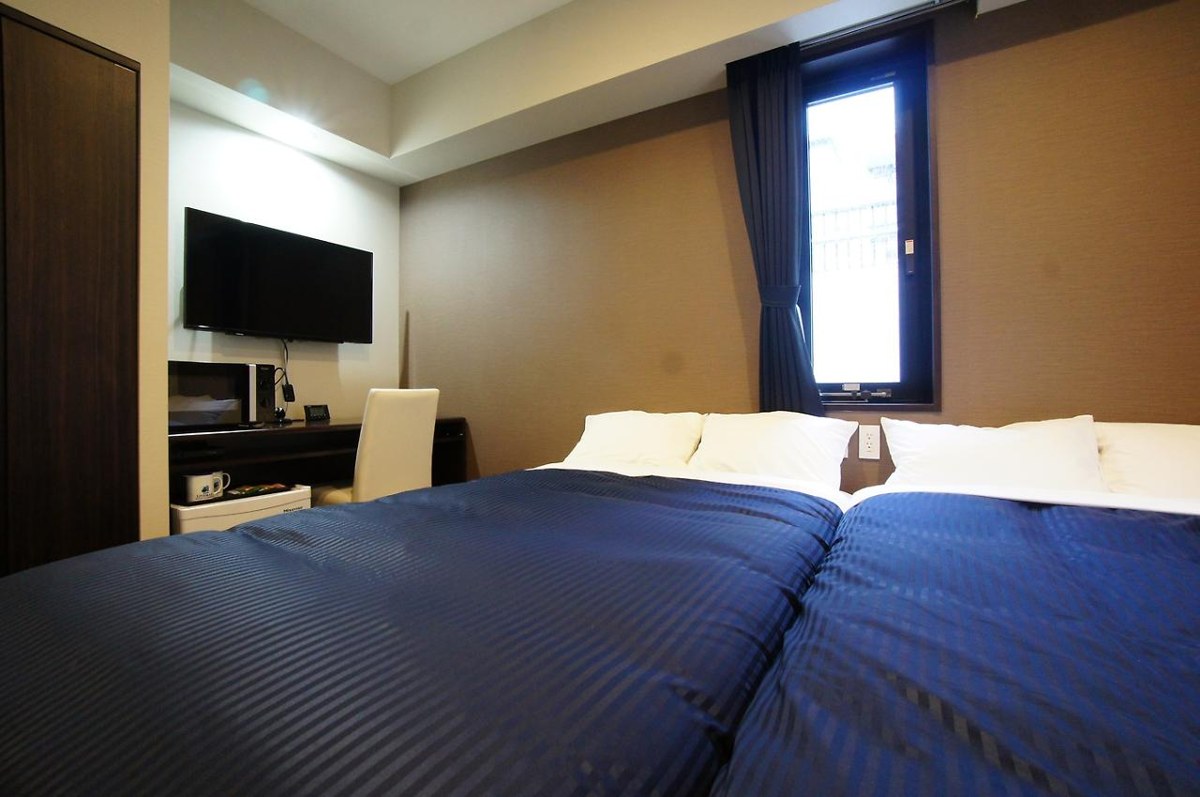 HOTEL LiVEMAX Tokyo Bakurocho photo 2
