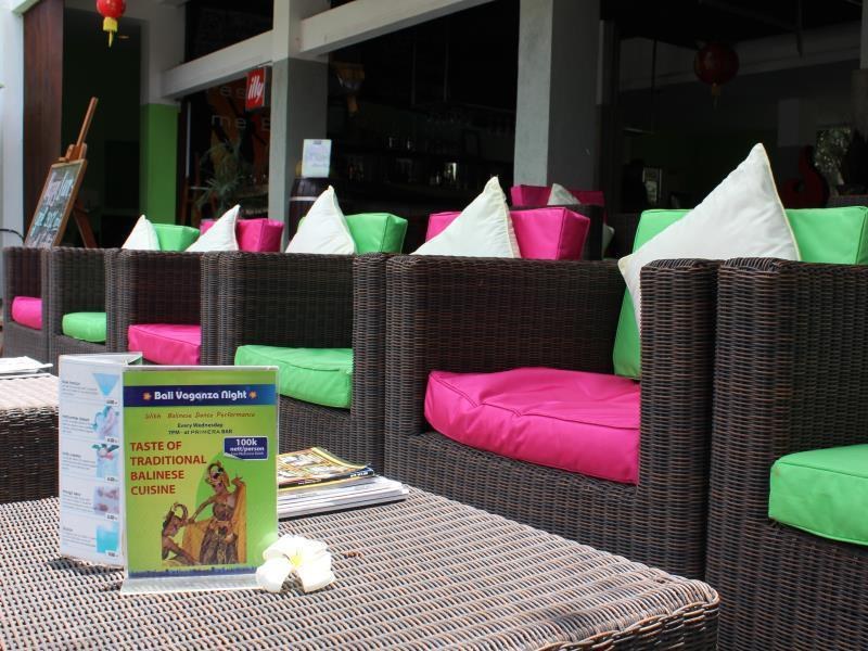 Primera Hotel Seminyak photo 4