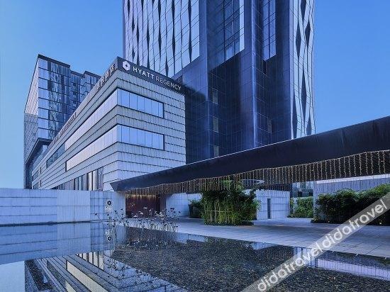 Hyatt Regency Wuhan Optics Valley photo 1