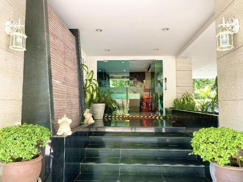14 Place Sukhumvit Suites photo 1