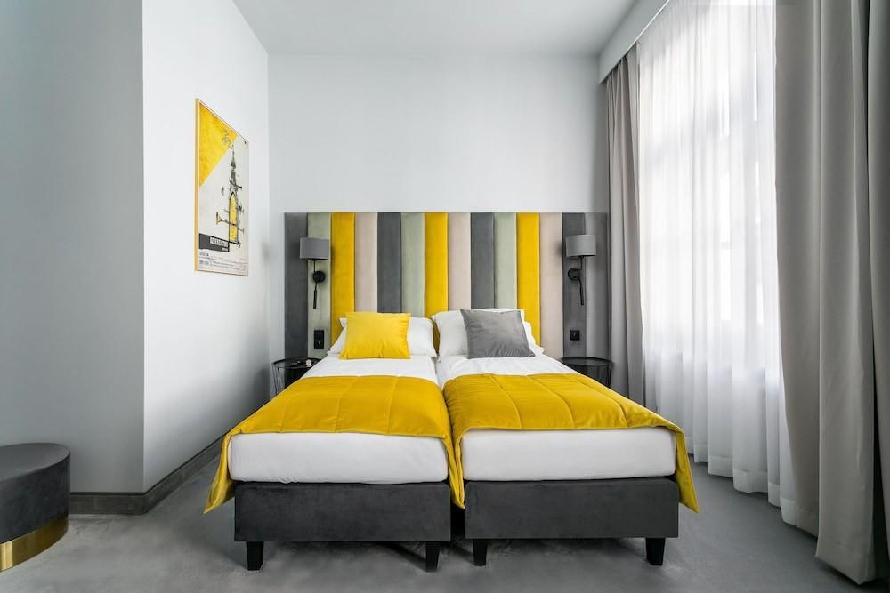 Old Town Residence - Premium Aparthotel photo 2