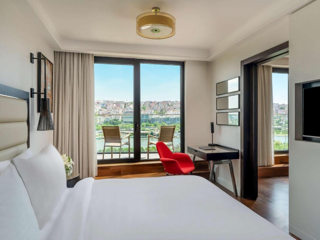 MOVENPICK GOLDEN HORN photo 2