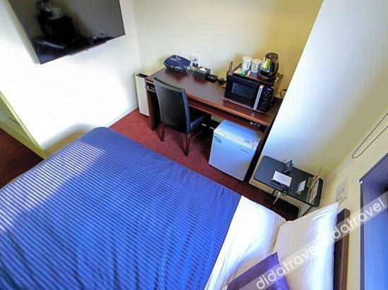 HOTEL LiVEMAX Ueno-Ekimae photo 2