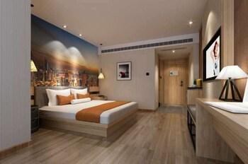 Shuangfa Hotel Chengdu East Station photo 3