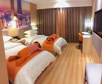 Shuangfa Hotel Chengdu East Station photo 4