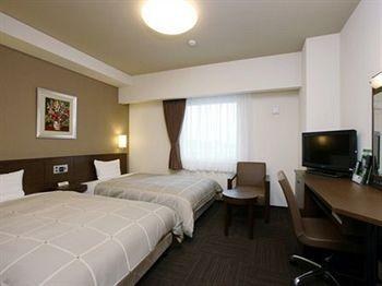 Hotel Route Inn Nagoya Imaike Ekimae photo 4