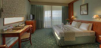 Occidental Sharjah Grand photo 2