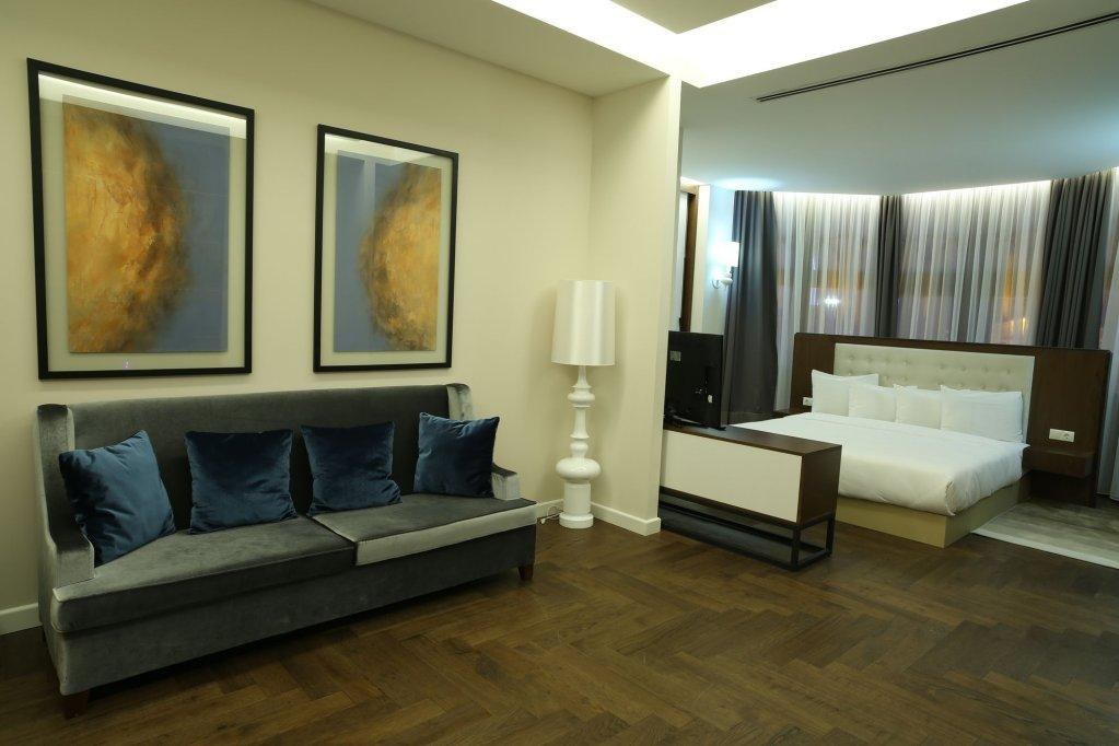 Golden Palace Batumi Hotel & Casino photo 1