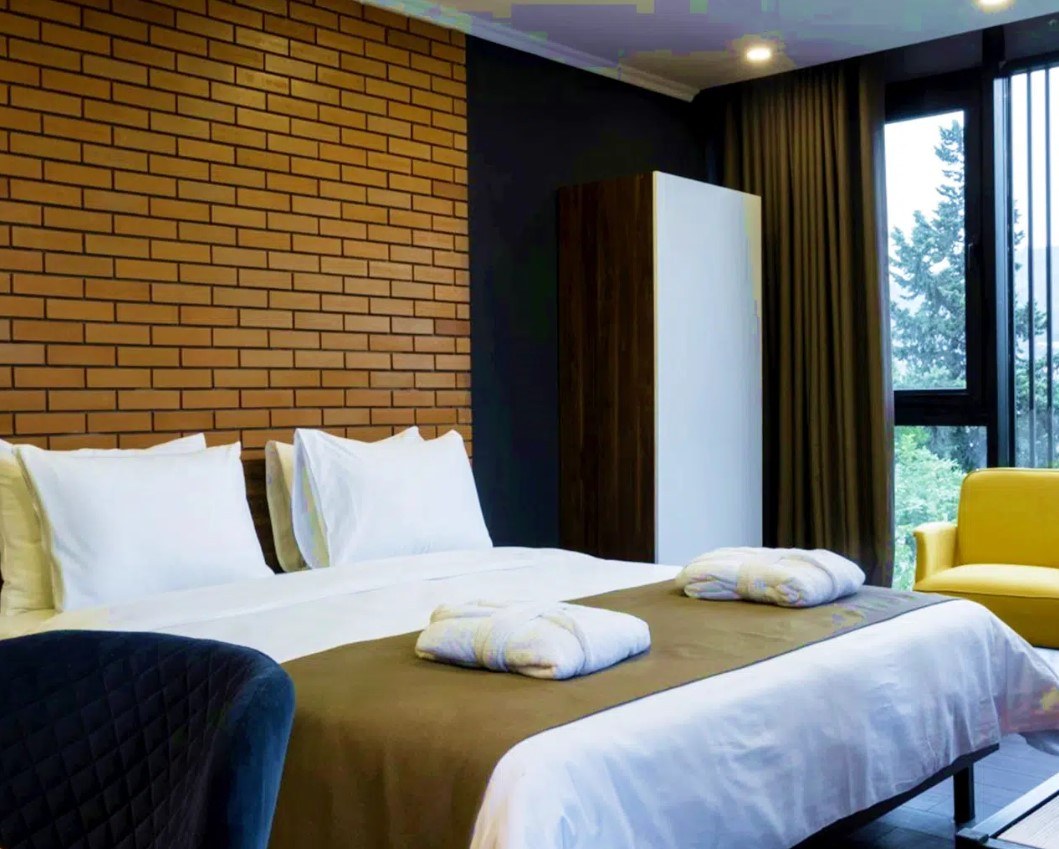 Bricks Hotel photo 2