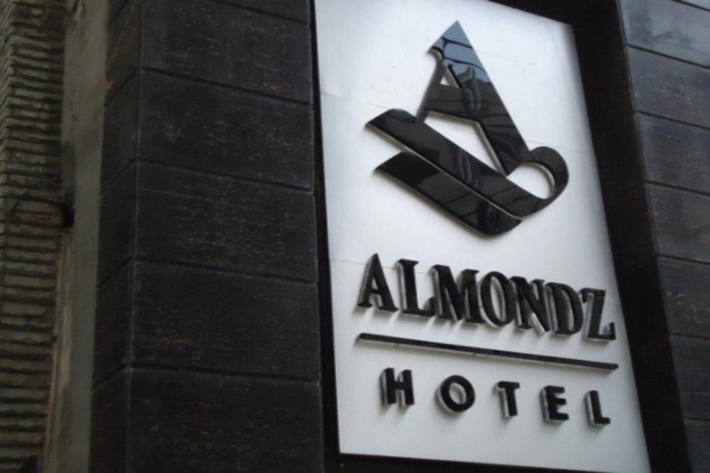 Almondz Hotel photo 4