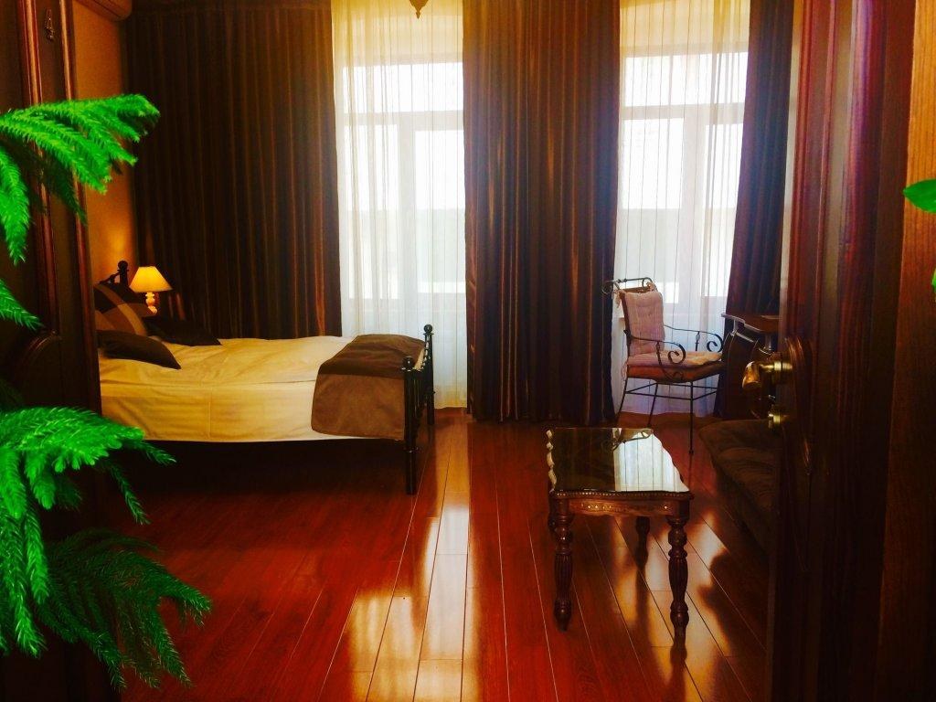 British House Hotel photo 2