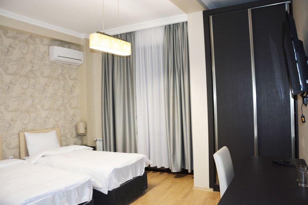 Eleon Boutique Hotel photo 3