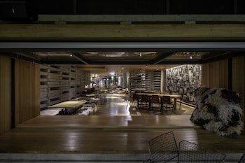 Ovolo Canberra a Wyndham Hotel photo 1