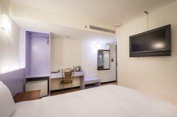 Apple Hotel photo 2