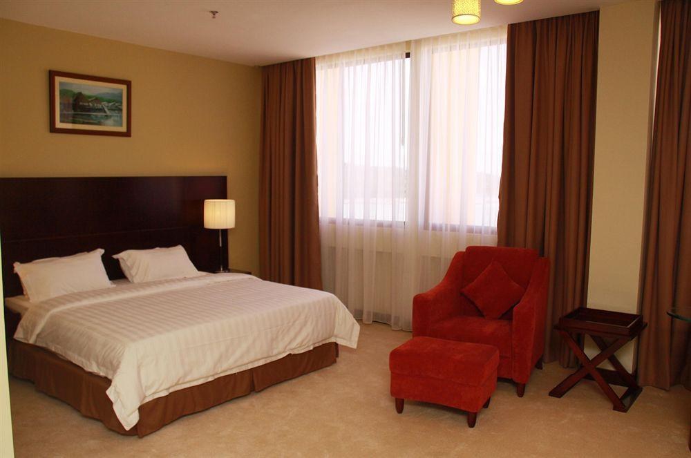 GAYA CENTRE HOTEL photo 2