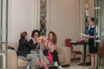 Bonne Nuit Hotel photo 2