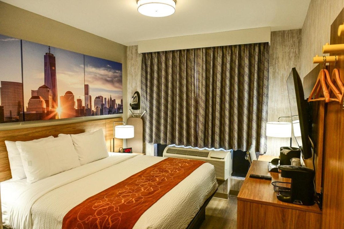 Days Inn by Wyndham Bronx NYC photo 1