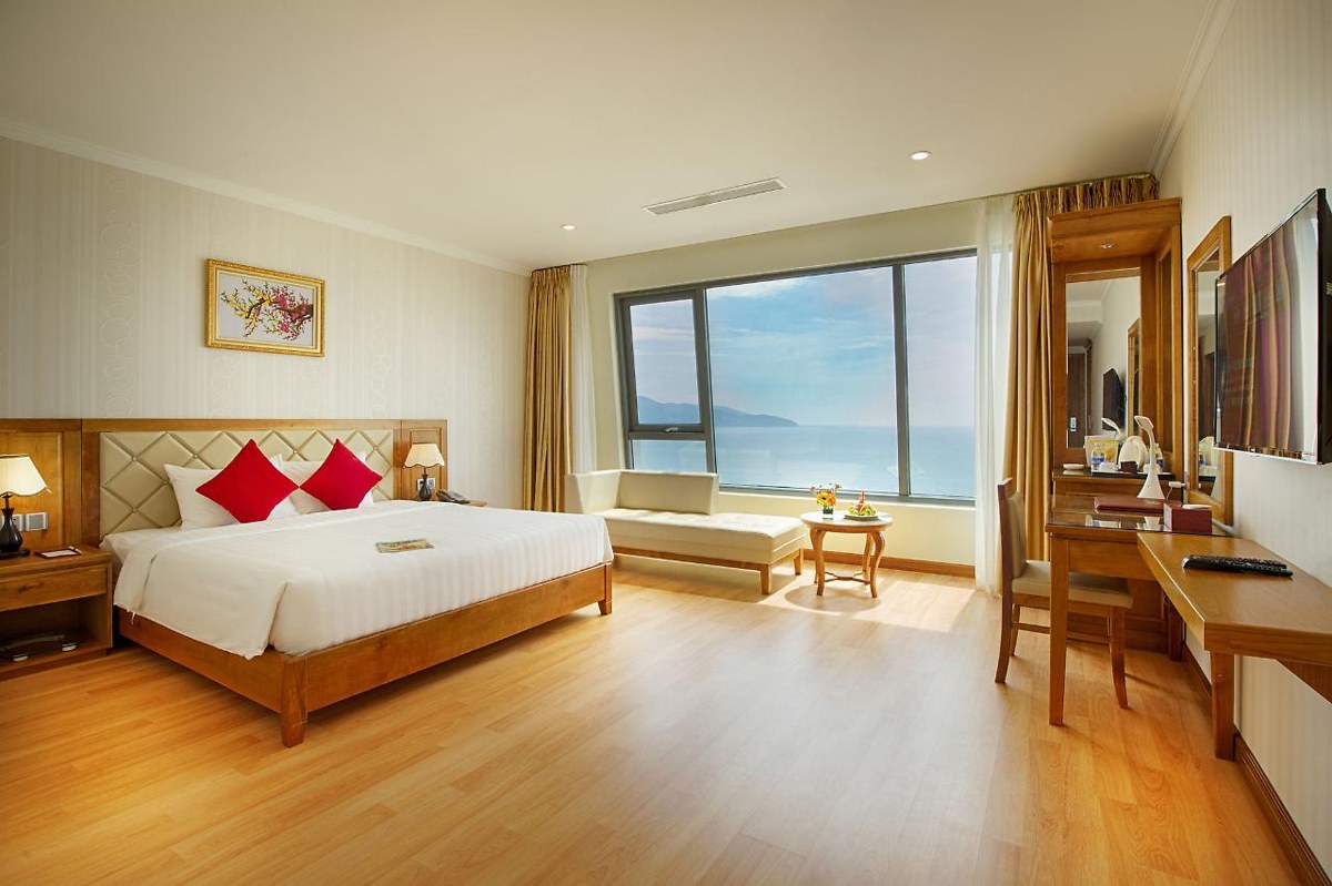 Serene Beach Hotel Danang photo 3