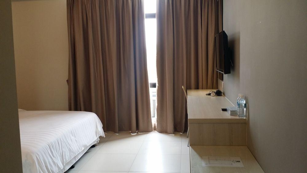 Aurora Hotel photo 4