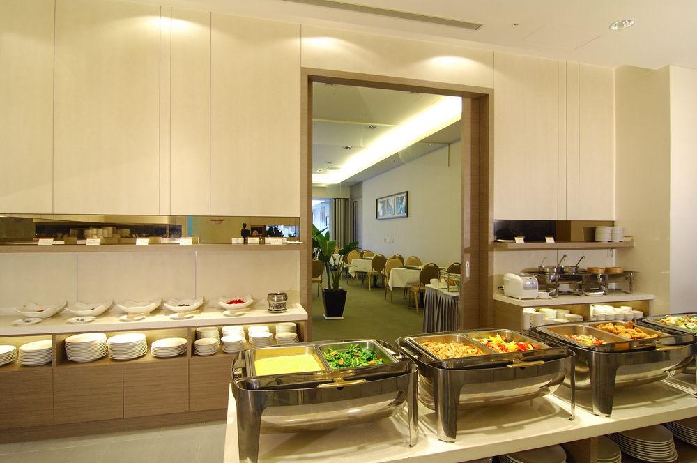 Academy Hotel photo 1