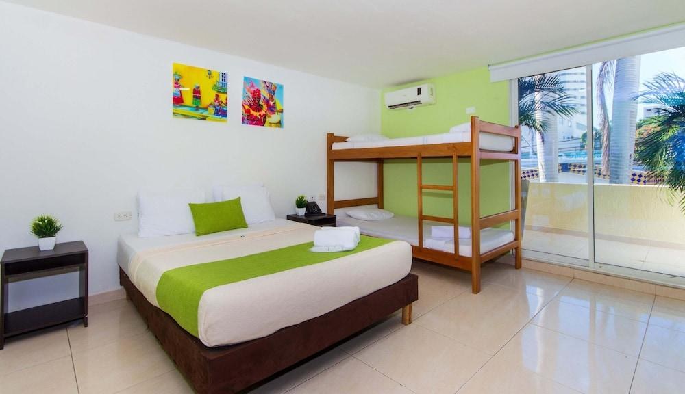 Hotel Avexi Suites By GEH Suites photo 4