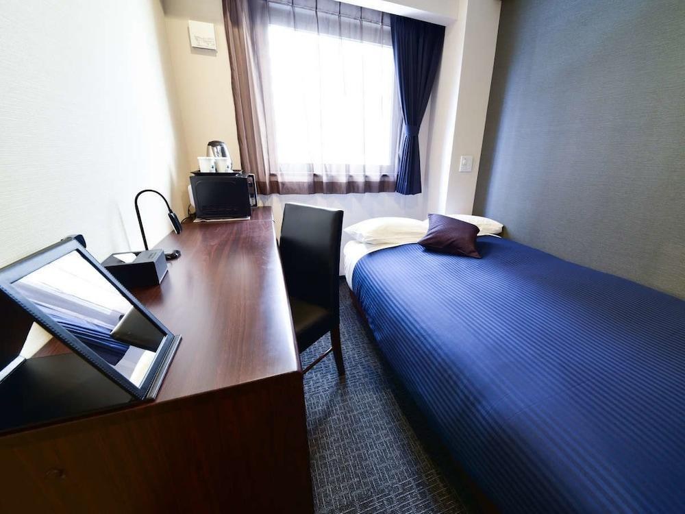 Hotel LiVEMAX Toyosu-Ekimae photo 2