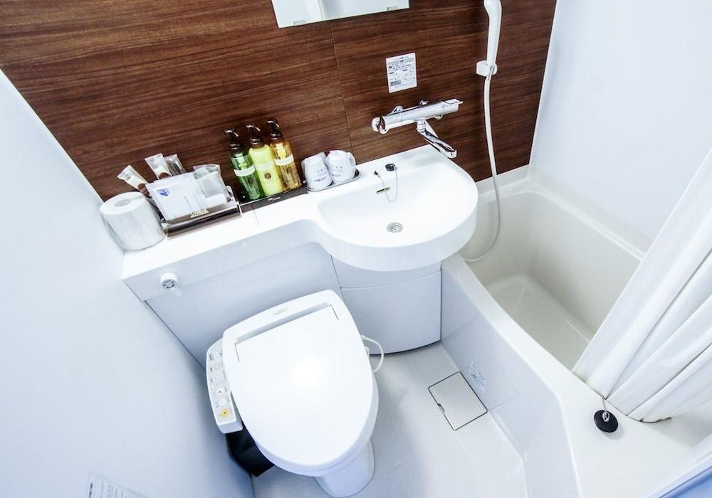 Hotel LiVEMAX Toyosu-Ekimae photo 3