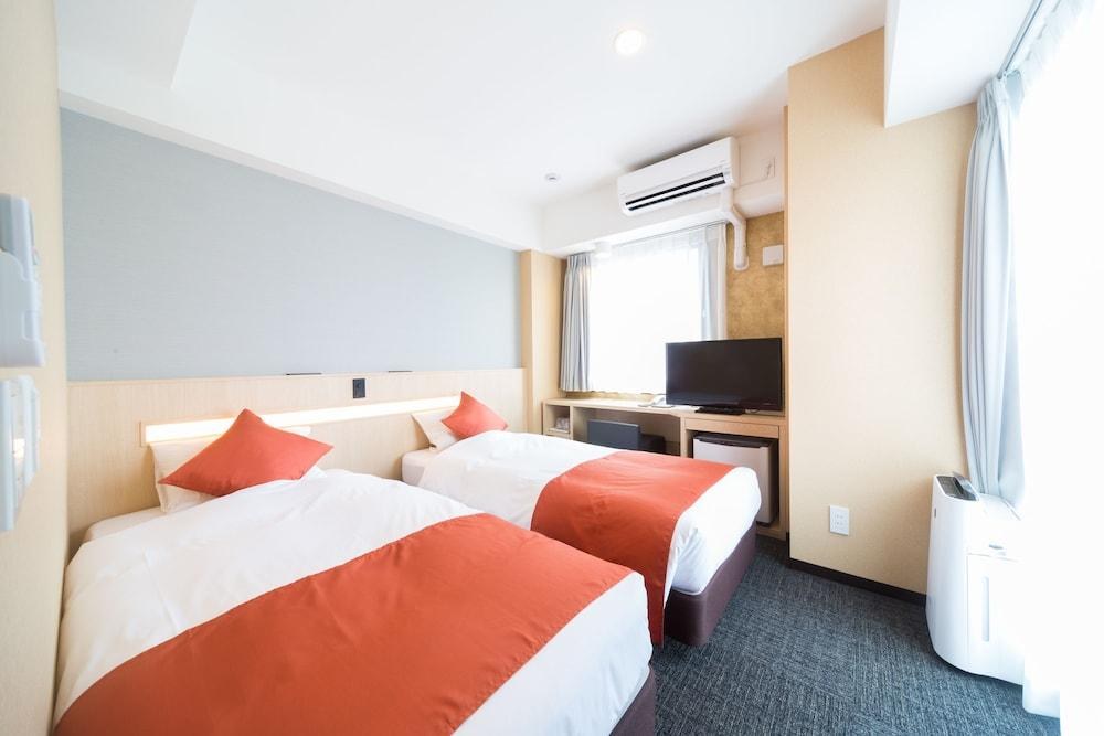 Shinsaibashi Higashi Crystal Hotel photo 1