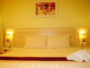 Sky Hotel Jogja photo 4