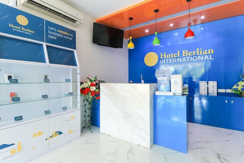 Hotel Berlian International photo 4