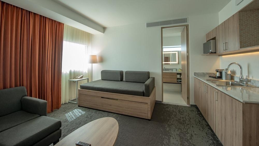 Holiday Inn Hotel & Suites Merida La Isla by IHG photo 1