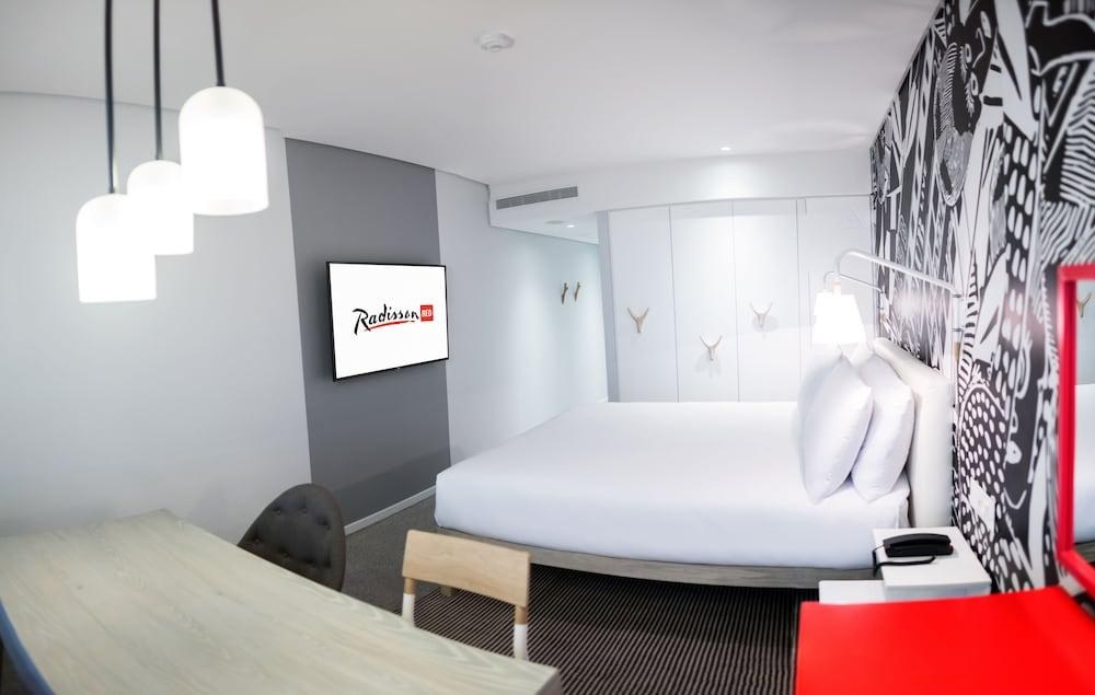 Radisson RED V&A Waterfront, Cape Town photo 1