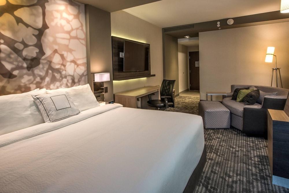 Courtyard by Marriott San Luis Potosi, Los Lagos photo 2