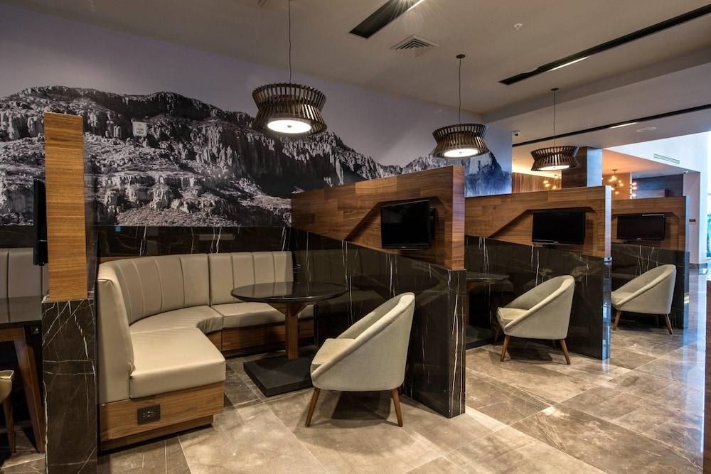 Courtyard by Marriott San Luis Potosi, Los Lagos photo 4