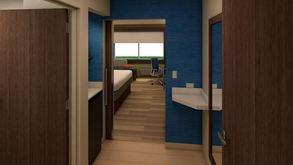 Holiday Inn Express & Suites Downtown Ottawa East by IHG photo 1