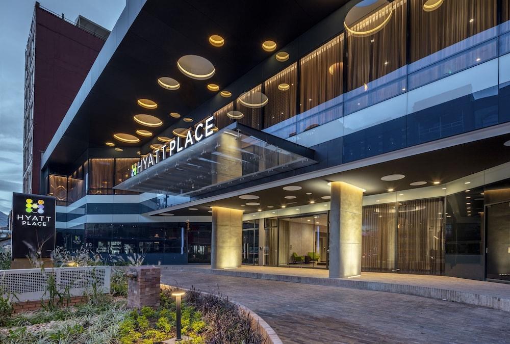 Hyatt Place Bogota / Convention Center