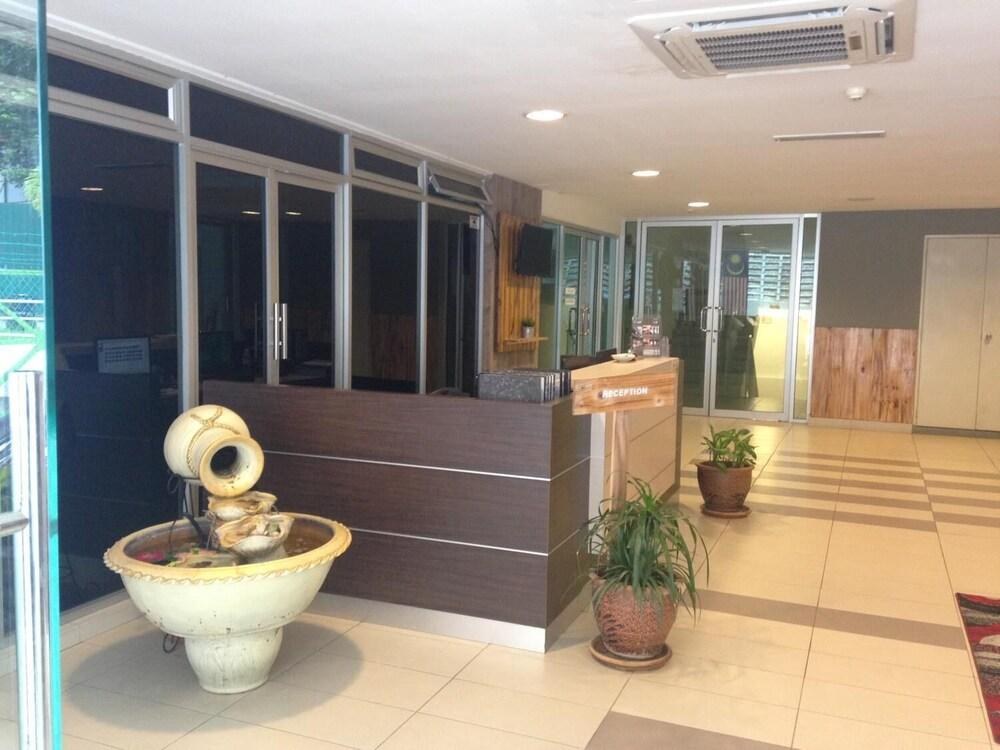Aster Hotel Bukit Jalil photo 2
