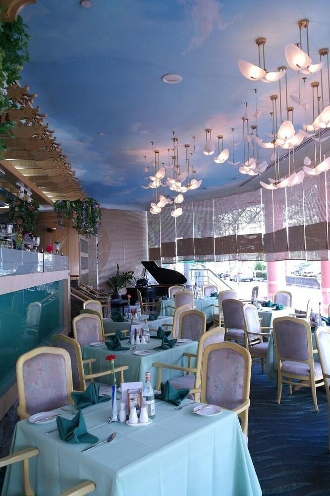 Grand Palace Hotel photo 4