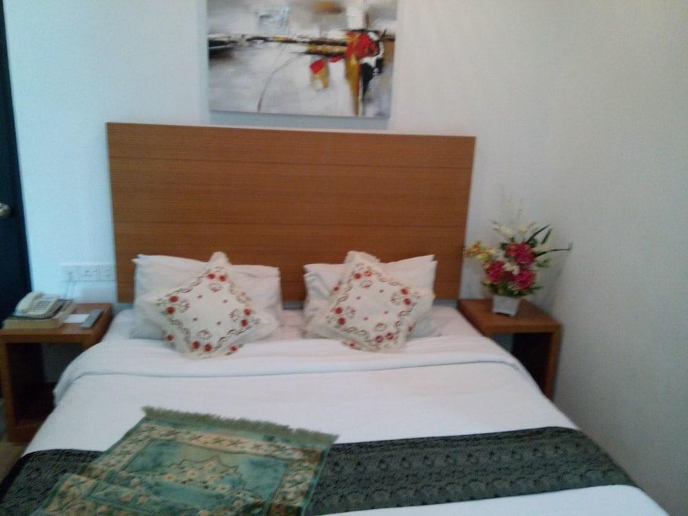 DORMANI HOTEL KUCHING photo 2