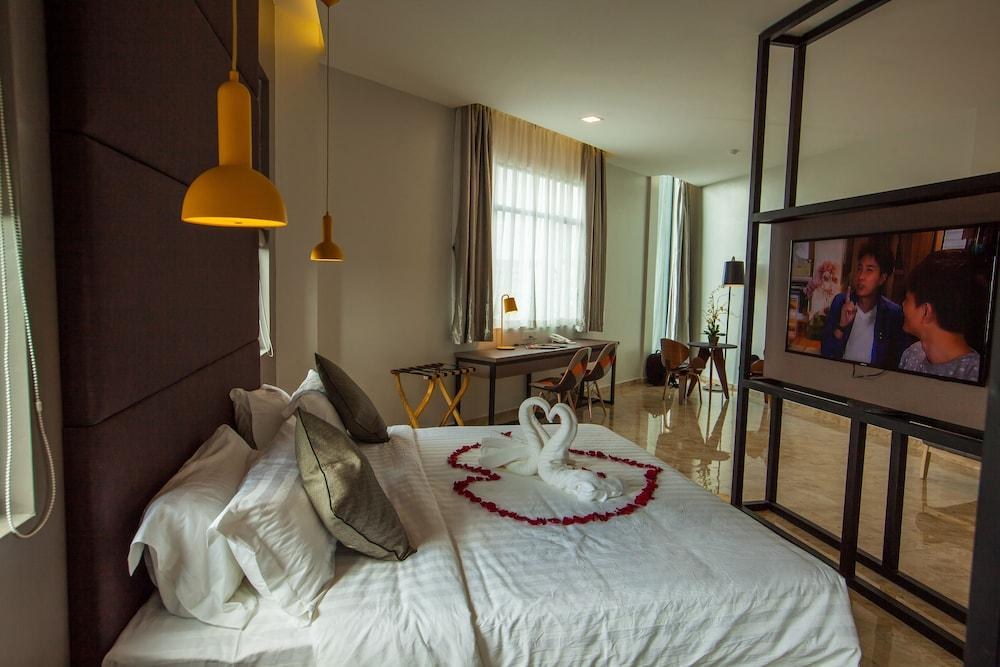Bzz Hotel photo 1
