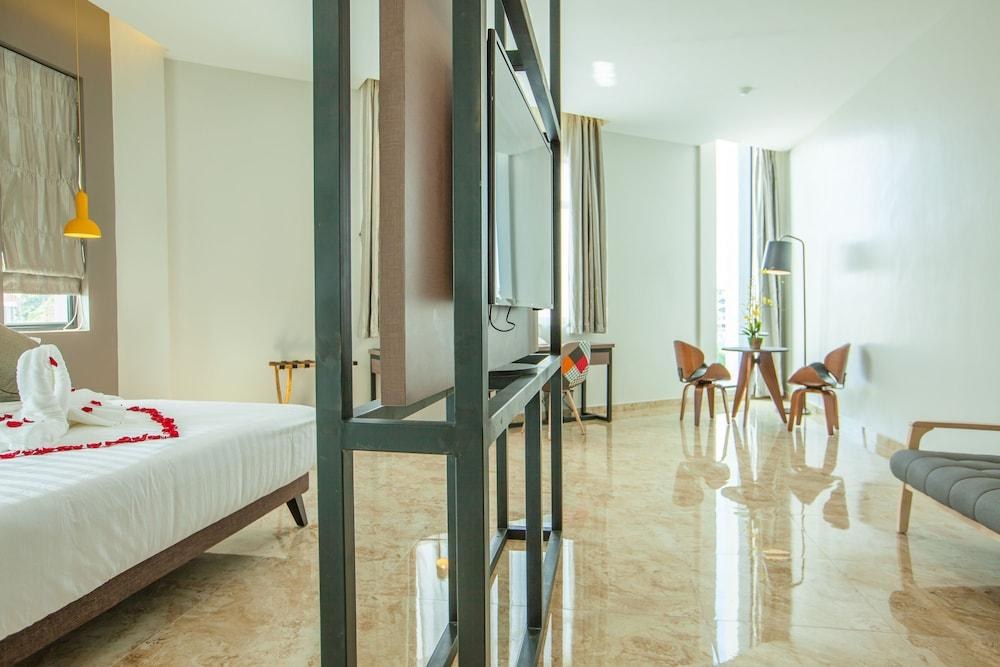 Bzz Hotel photo 2