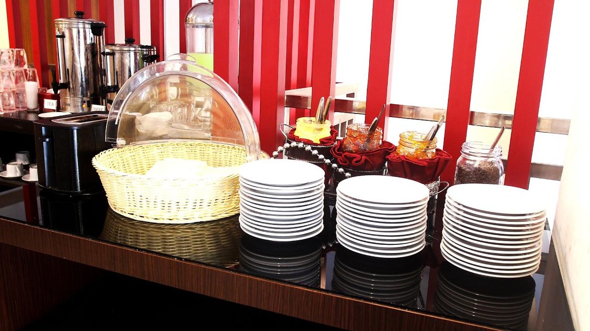 Luxpoint  Surabaya Hotel photo 1