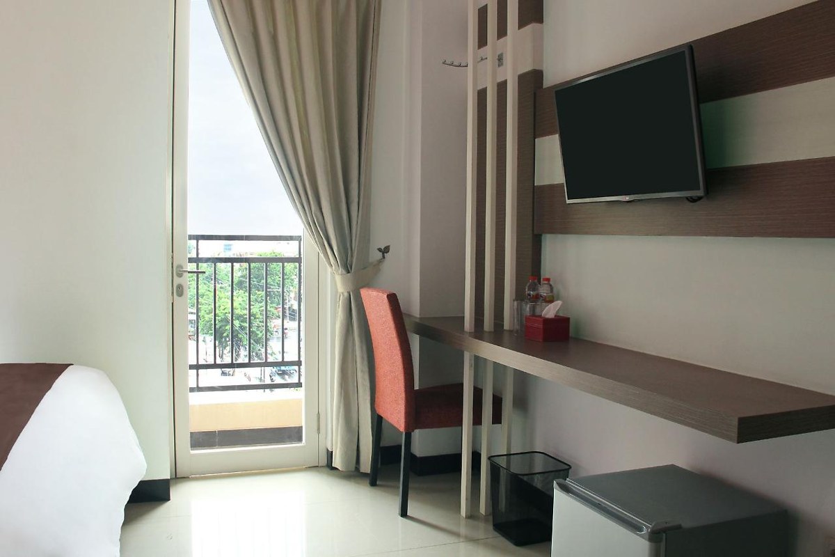 Luxpoint  Surabaya Hotel photo 2