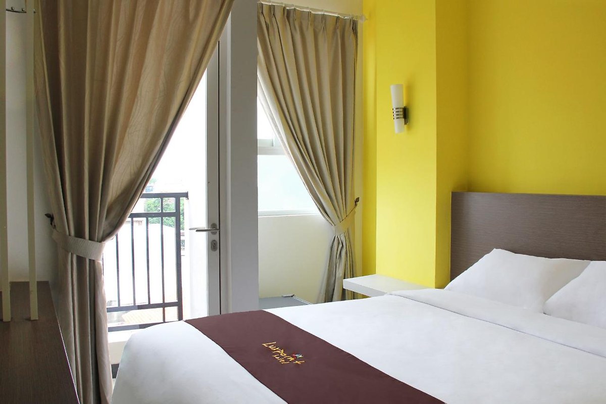 Luxpoint  Surabaya Hotel photo 3